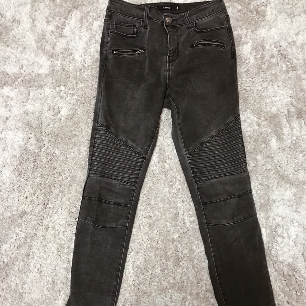 Black skinny jeans